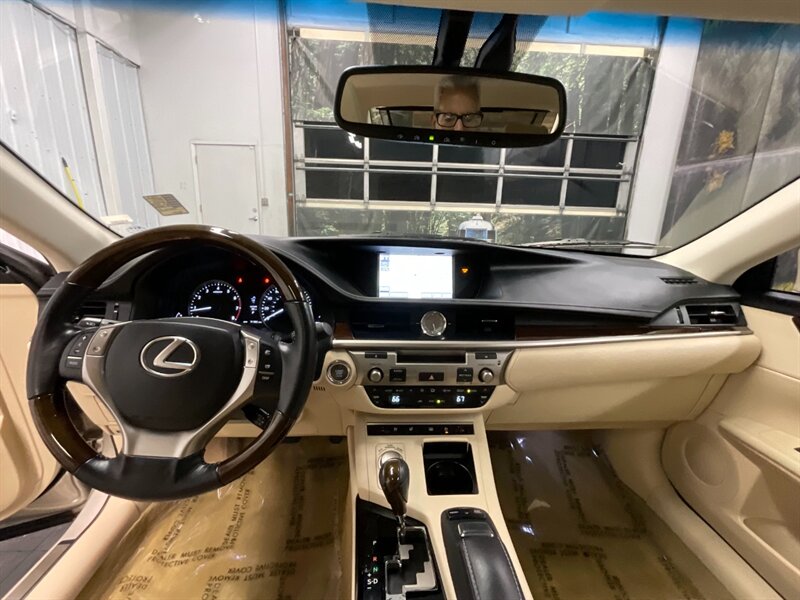 2014 Lexus ES 350 Luxury Pkg / 3.5L V6 / Heated & Cooled Leather  Navigation & Backup Camera / Blind Spot Alert / BRAND NEW TIRES / SHARP & CLEAN !!! - Photo 15 - Gladstone, OR 97027