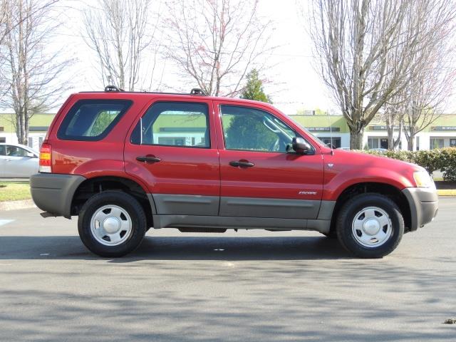 2001 Ford Escape XLS SUV / 4X4 / Automatic / LOW MILES   - Photo 4 - Portland, OR 97217