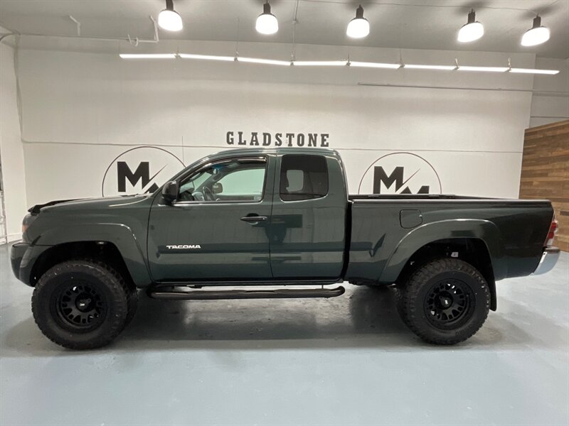 2011 Toyota Tacoma SR5 V6 4X4 LIFTED w. NEW WHEELS TIRES / 80k MILES  / Backup Camera / Towing Pkg / ZERO RUST - Photo 3 - Gladstone, OR 97027