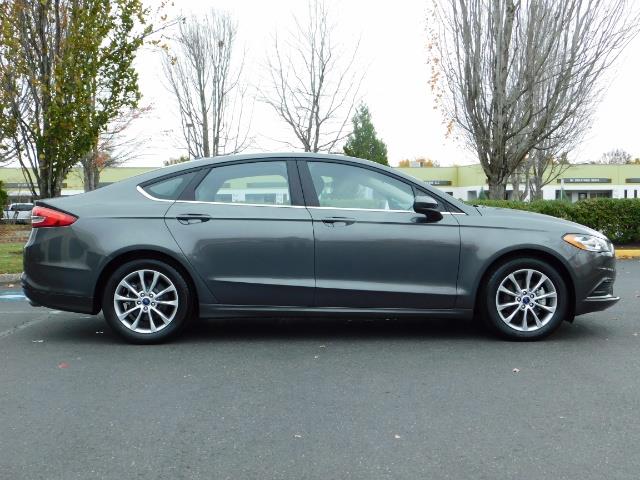 2017 Ford Fusion SE / Backup Camera / 1-OWNER / LOW MILES   - Photo 4 - Portland, OR 97217