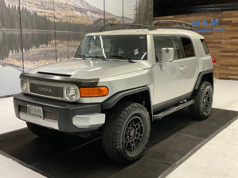 2007 Toyota FJ Cruiser Sport Utility 4X4 /LIFTED w. NEW WHEELS & TIRES  / LOCAL SUV / RUST FREE / REAR E-LOCKERS / TRD WHEELS & BF GOODRICH TIRES / 146,000 MILES - Photo 1 - Gladstone, OR 97027