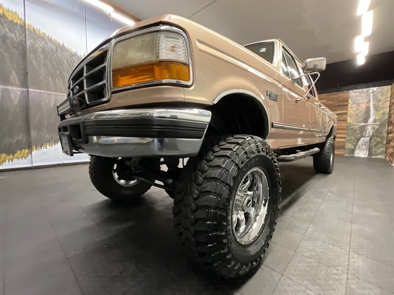 1997 Ford F-350 XLT Crew Cab 4X4 / 7.5L V8 /LIFTED w/ 37 " MUD TIRE  LOCAL OREGON TRUCK / RUST FREE / LIFTED / ONLY 148,000 MILES - Photo 9 - Gladstone, OR 97027