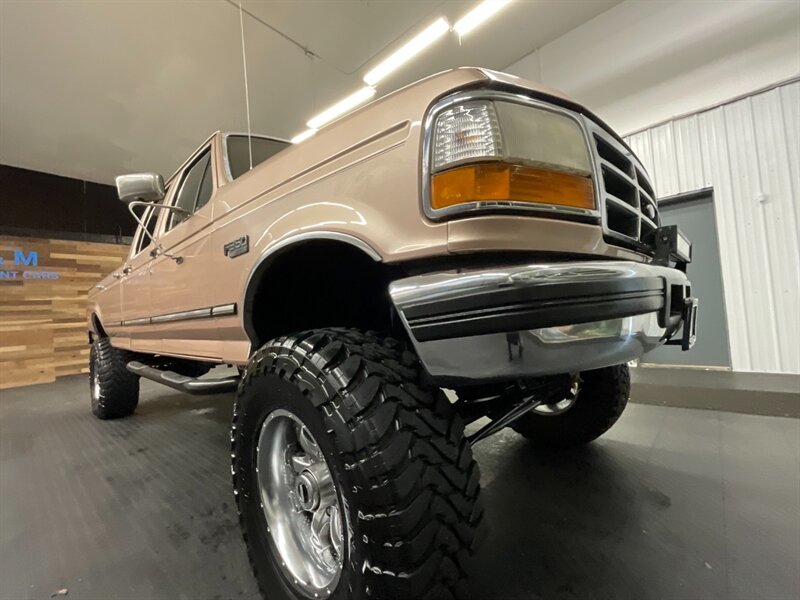 1997 Ford F-350 XLT Crew Cab 4X4 / 7.5L V8 /LIFTED w/ 37 " MUD TIRE  LOCAL OREGON TRUCK / RUST FREE / LIFTED / ONLY 148,000 MILES - Photo 10 - Gladstone, OR 97027