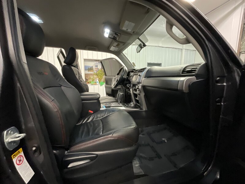 2018 Toyota 4Runner SR5 4X4 / TRD PRO LEATHER & HEATED SEATS / LIFTED ...