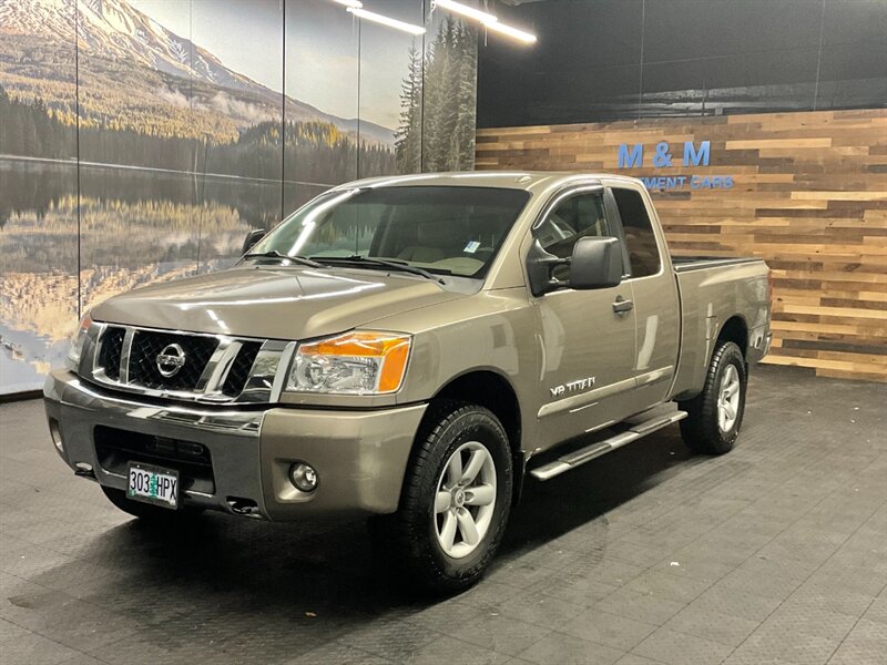 2009 Nissan Titan SE King Cab 4X4 / 5.6L V8 / NEW TIRES / 85,000 MIL  LOCAL TRUCK / RUST FREE / Excel Cond - Photo 1 - Gladstone, OR 97027