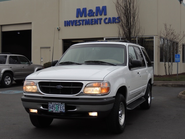 1998 Ford Explorer XLT/ AWD / Leather/ Moonroof / Excel Cond   - Photo 1 - Portland, OR 97217