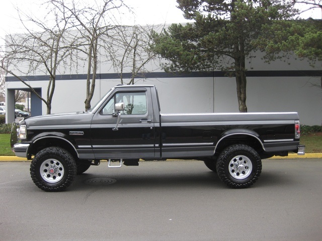 1992 Ford F-250 XLT / 4X4/ Automatic / Excel Cond   - Photo 2 - Portland, OR 97217