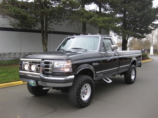 1992 Ford F-250 XLT / 4X4/ Automatic / Excel Cond   - Photo 1 - Portland, OR 97217