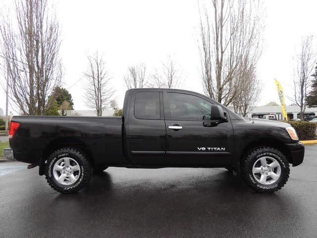 2006 Nissan Titan SE / 4X4 / 1-Owner/ LIFTED  / Only 60k miles   - Photo 4 - Portland, OR 97217