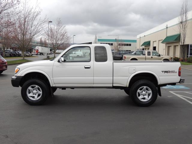 1999 Toyota Tacoma Limited 2dr / 4X4 / 5-SPEED Manual / Sunroof   - Photo 3 - Portland, OR 97217