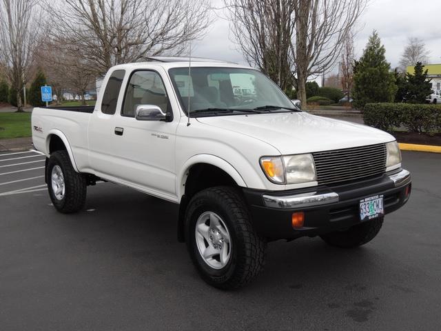 1999 Toyota Tacoma Limited 2dr / 4X4 / 5-SPEED Manual / Sunroof   - Photo 2 - Portland, OR 97217