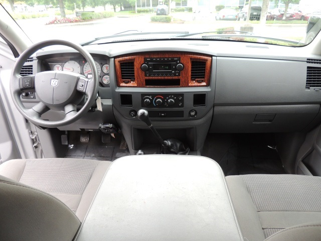 2006 Dodge Ram 2500 4X4 / 6-SPEED / H.O 5.9 L CUMMINS DIESEL / LIFTED - Photo 23 - Portland, OR 97217