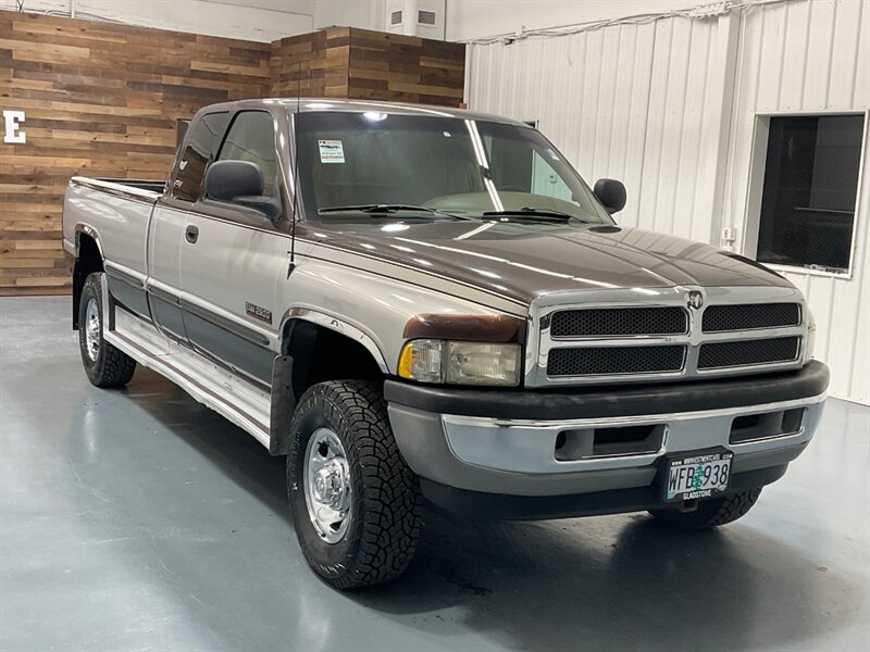 1998 Dodge Ram 2500 Laramie SLT 4dr 4X4 / 5.9L DIESEL 24-Valve/Leather  / ZERO RUST / Long Bed / NEW TIRES - Photo 2 - Gladstone, OR 97027
