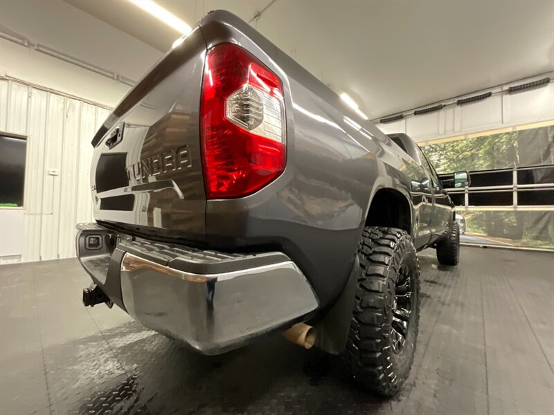 2014 Toyota Tundra SR5 4X4 / 5.7L / LONG BED / LIFTED 1-OWNER  NEW LIFT , WHEELS , TIRES / LONG BED / SUPER CLEAN - Photo 12 - Gladstone, OR 97027