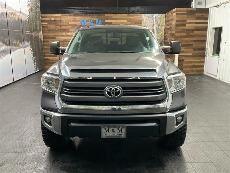2014 Toyota Tundra SR5 4X4 / 5.7L / LONG BED / LIFTED 1-OWNER  NEW LIFT , WHEELS , TIRES / LONG BED / SUPER CLEAN - Photo 5 - Gladstone, OR 97027