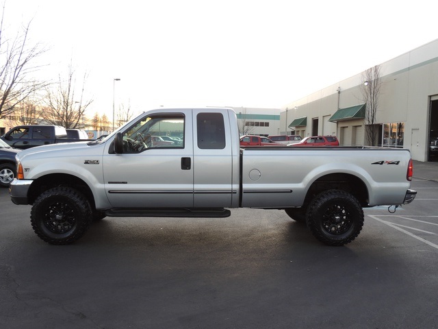 1999 Ford F-250 Super Duty XLT /4X4 / 7.3L Diesel / LIFTED LIFTED   - Photo 3 - Portland, OR 97217