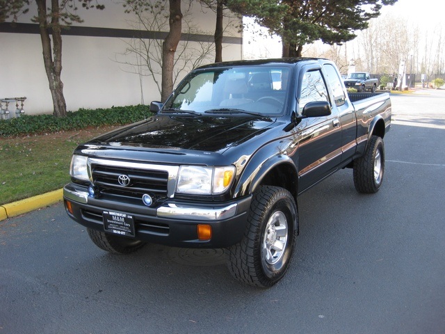 1999 Toyota Tacoma SR5 V6 /4WD / TRD-OFF ROAD   - Photo 1 - Portland, OR 97217