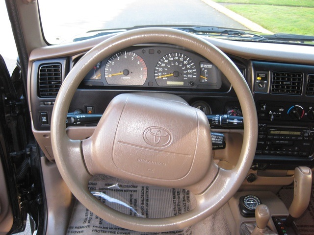 1999 Toyota Tacoma SR5 V6 /4WD / TRD-OFF ROAD   - Photo 19 - Portland, OR 97217