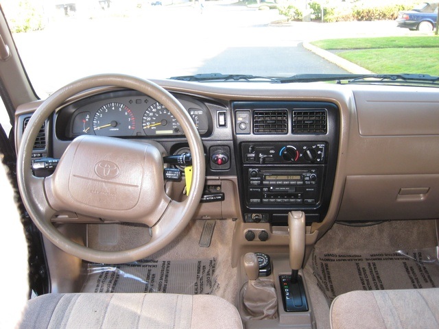 1999 Toyota Tacoma SR5 V6 /4WD / TRD-OFF ROAD   - Photo 18 - Portland, OR 97217