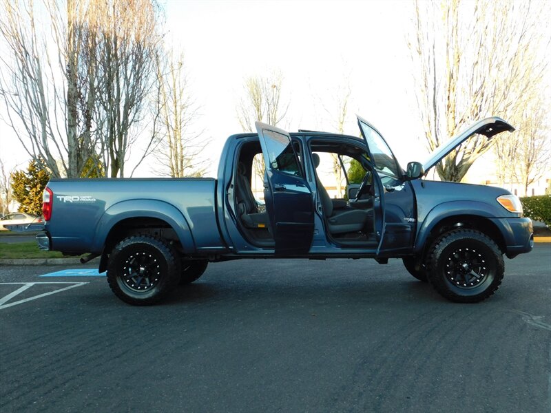 2006 Toyota Tundra SR5 Double Cab 4X4 / 1-OWNER / LIFTED / LOW MILES   - Photo 17 - Portland, OR 97217