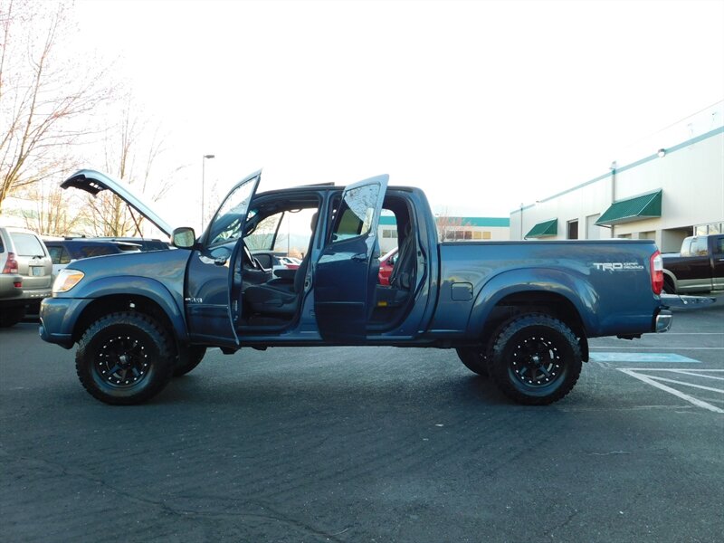 2006 Toyota Tundra SR5 Double Cab 4X4 / 1-OWNER / LIFTED / LOW MILES   - Photo 16 - Portland, OR 97217