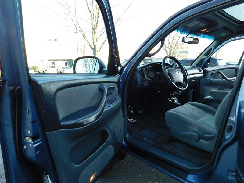 2006 Toyota Tundra SR5 Double Cab 4X4 / 1-OWNER / LIFTED / LOW MILES   - Photo 13 - Portland, OR 97217