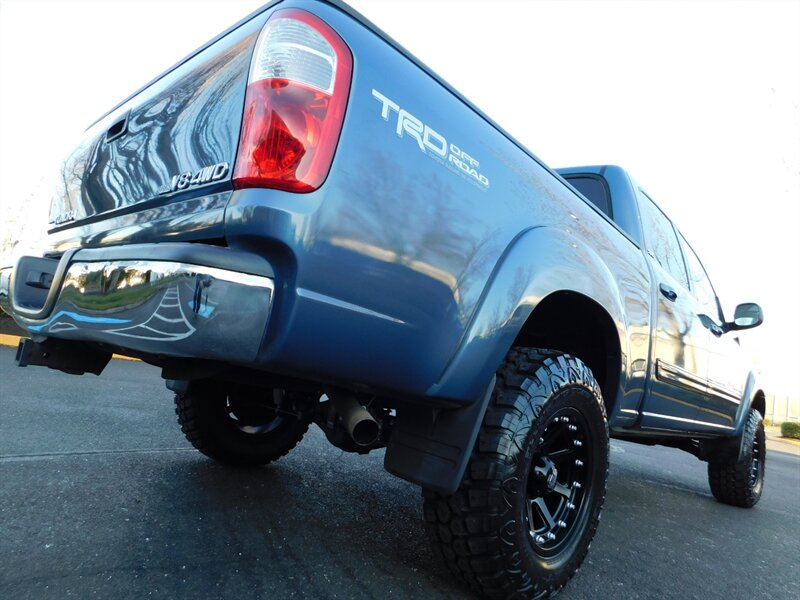 2006 Toyota Tundra SR5 Double Cab 4X4 / 1-OWNER / LIFTED / LOW MILES   - Photo 12 - Portland, OR 97217