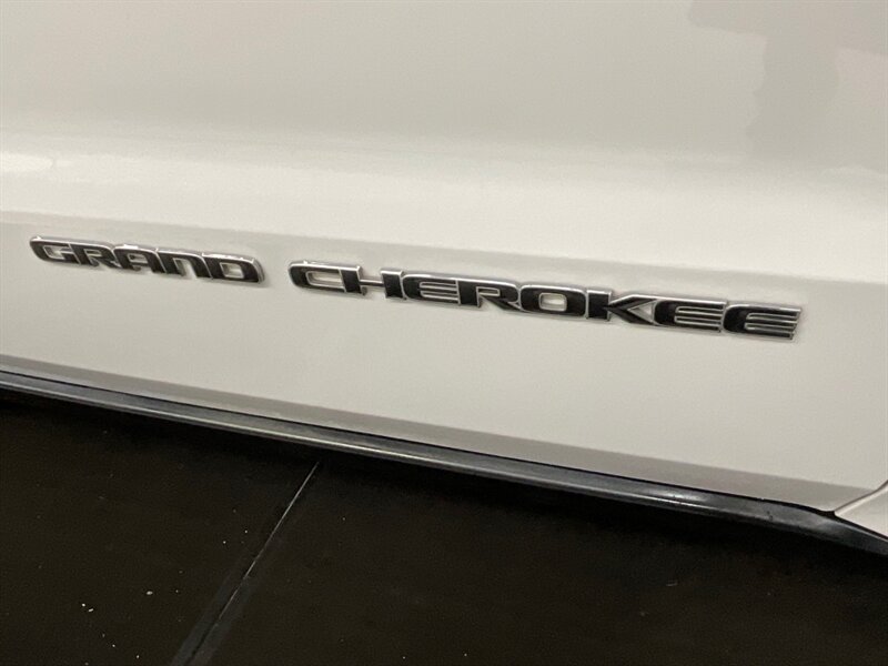 2021 Jeep Grand Cherokee Limited 4X4 / 3.6L V6 / Sunroof / Leather / Navi  / Backup Camera / Leather & Heated Seats / 36,000 MILES - Photo 32 - Gladstone, OR 97027