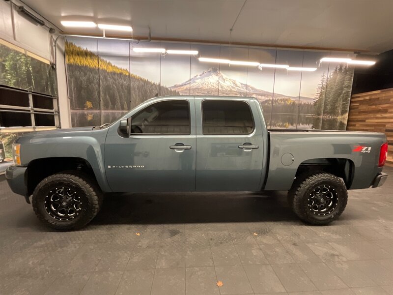 2008 Chevrolet Silverado 1500 LTZ  NEW WHEELS & TIRES / LEATHER & HEATED SEATS / LOCAL & CLEAN - Photo 3 - Gladstone, OR 97027