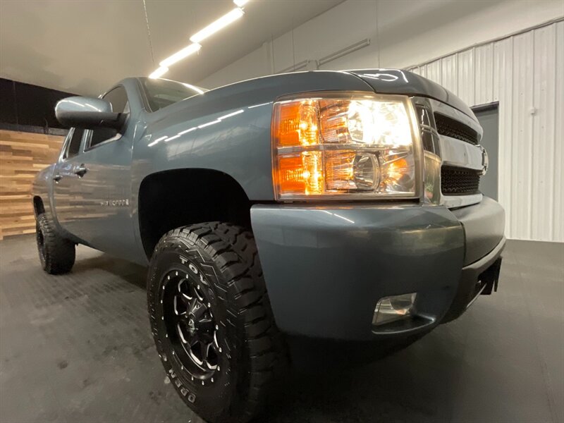 2008 Chevrolet Silverado 1500 LTZ  NEW WHEELS & TIRES / LEATHER & HEATED SEATS / LOCAL & CLEAN - Photo 10 - Gladstone, OR 97027