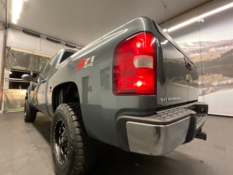 2008 Chevrolet Silverado 1500 LTZ  NEW WHEELS & TIRES / LEATHER & HEATED SEATS / LOCAL & CLEAN - Photo 12 - Gladstone, OR 97027