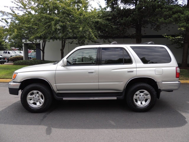 1999 Toyota 4Runner SR5/6Cyl / 4X4/ Moonroof/ 1-Owner/Timing Belt Done   - Photo 3 - Portland, OR 97217