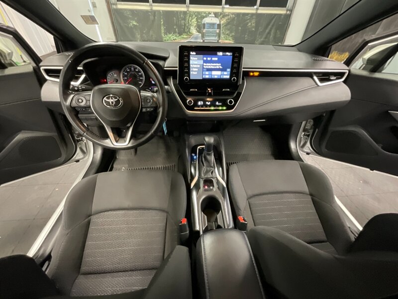 2020 Toyota Corolla SE Sedan / 1-OWNER /  Backup Camera / 1-OWNER - Photo 18 - Gladstone, OR 97027