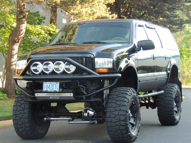 2001 Ford Excursion Limited/4WD/7.3L DIESEL / LIFTED/ ONE OF A KIND   - Photo 1 - Portland, OR 97217
