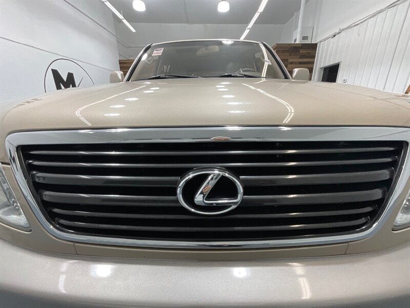 2001 Lexus LX 470 SUV 4X4 / 4.7L V8 / ONLY 97,000 MILES  / FRESH TIMING BELT SERVICE DONE - Photo 30 - Gladstone, OR 97027
