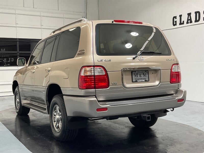 2001 Lexus LX 470 SUV 4X4 / 4.7L V8 / ONLY 97,000 MILES  / FRESH TIMING BELT SERVICE DONE - Photo 8 - Gladstone, OR 97027
