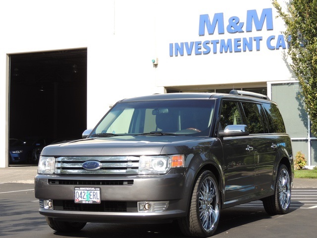 2010 Ford Flex Limited / AWD / Navigation / Rear DVDS / 3RD SEAT   - Photo 1 - Portland, OR 97217