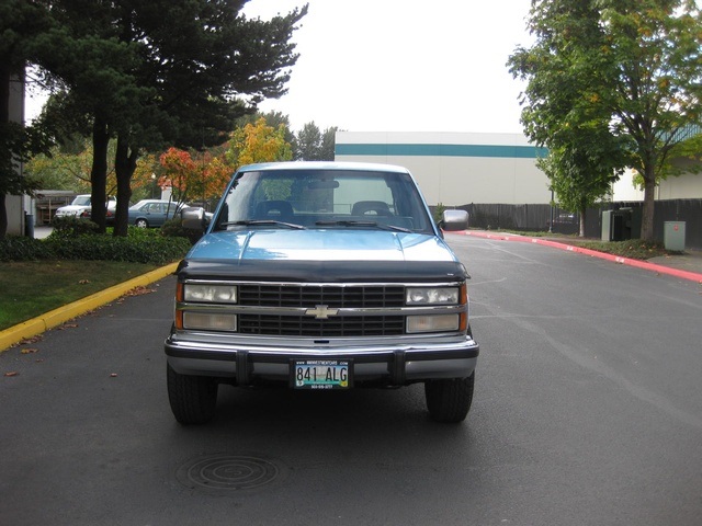 1993 Chevrolet K2500 Silverado   - Photo 2 - Portland, OR 97217