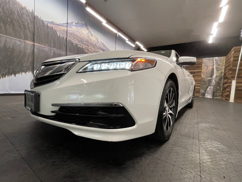 2015 Acura TLX w/Tech Leather Heated Seats / ONLY 64,000 MILES   - Photo 9 - Gladstone, OR 97027