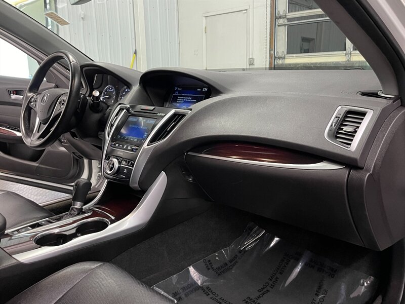 2015 Acura TLX w/Tech Leather Heated Seats / ONLY 64,000 MILES   - Photo 19 - Gladstone, OR 97027