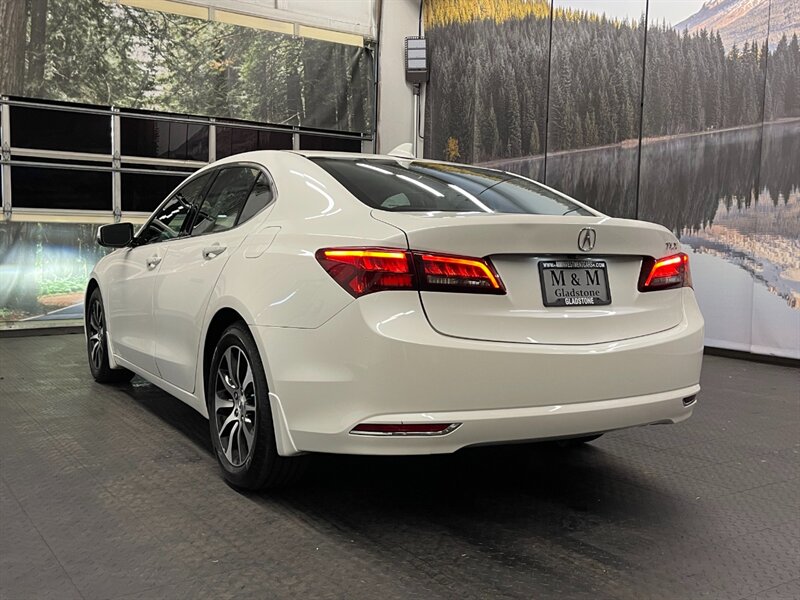 2015 Acura TLX w/Tech Leather Heated Seats / ONLY 64,000 MILES   - Photo 7 - Gladstone, OR 97027