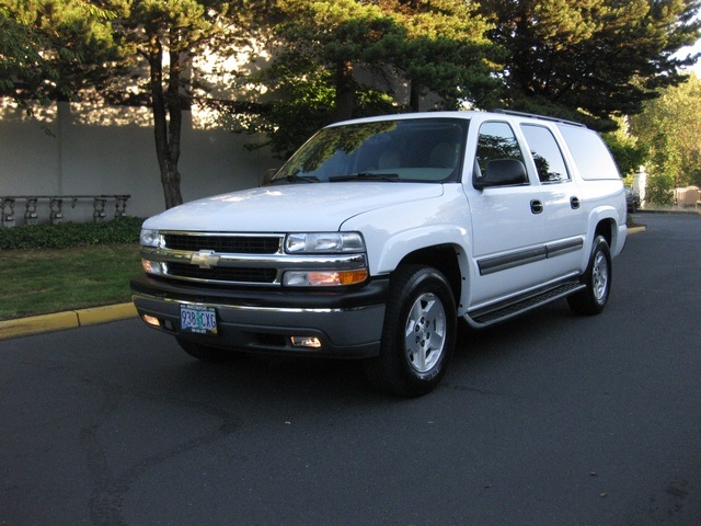 2004 Chevrolet Suburban 1500 LT/ Leather/ 3rd Seat/ 70k Miles   - Photo 1 - Portland, OR 97217