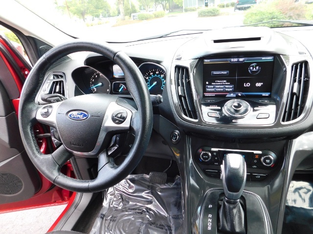 2014 Ford Escape Titanium 4WD PANO ROOF / HEATED LEATHER / REAR CAM - Photo 19 - Portland, OR 97217