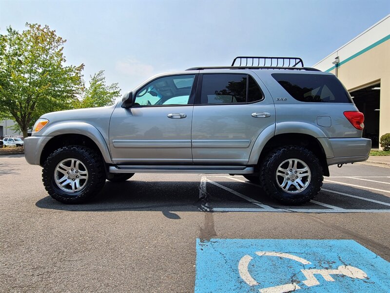2006 Toyota Sequoia 4X4 / V8 4.7L / Leather / Sun Roof / 8-Seats / Low  Miles / New Tires / New LIFT - Photo 3 - Portland, OR 97217