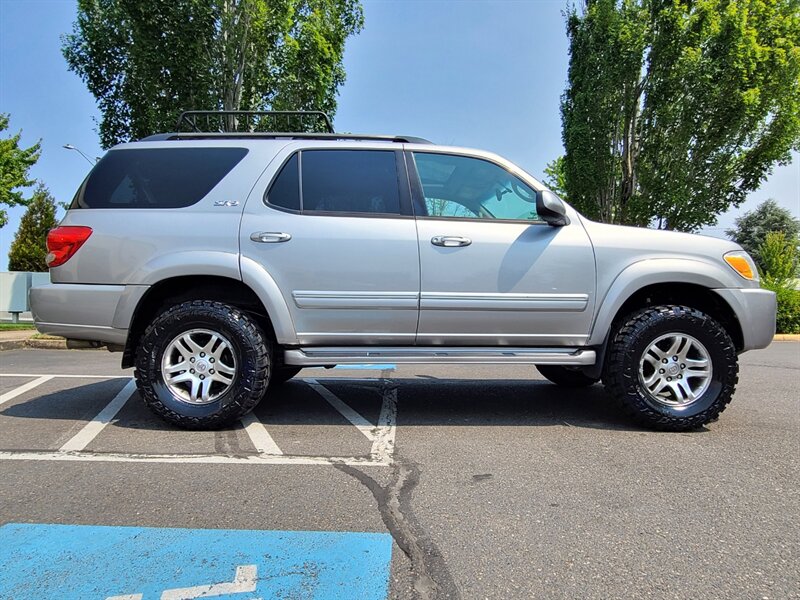2006 Toyota Sequoia 4X4 / V8 4.7L / Leather / Sun Roof / 8-Seats / Low  Miles / New Tires / New LIFT - Photo 4 - Portland, OR 97217