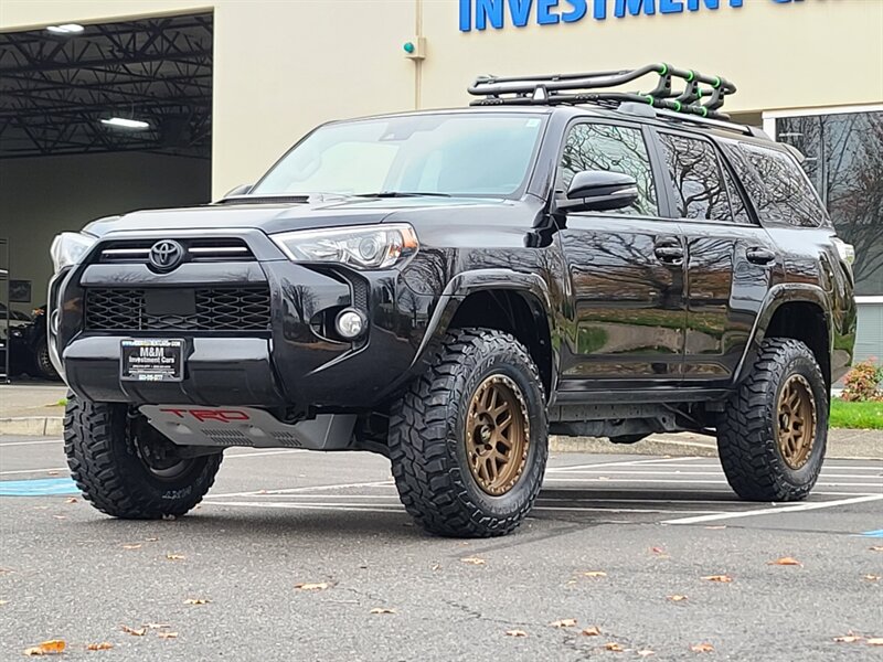 2020 Toyota 4Runner Venture 4X4 LIFTED / DIFF LOCK / CRAWL CONTROL  / NEW WHEELS & TIRES & LIFT / 1-OWNER - Photo 1 - Portland, OR 97217