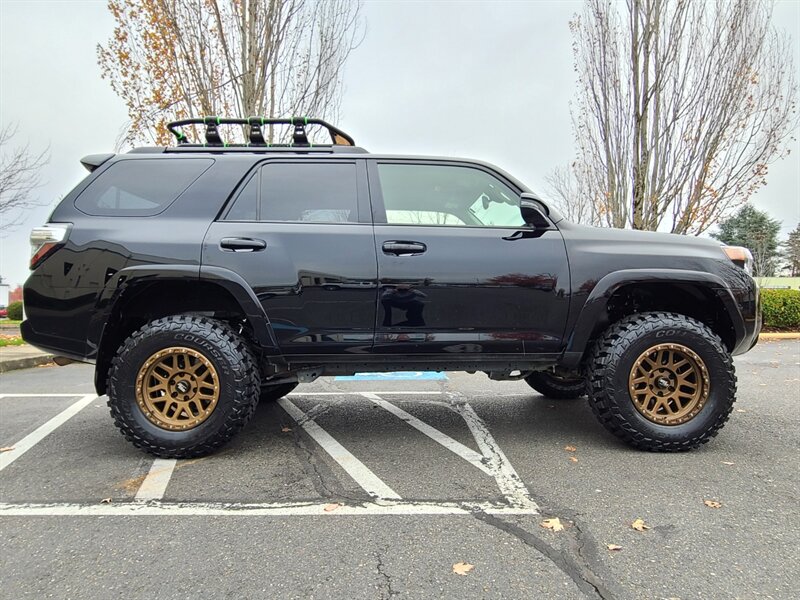 2020 Toyota 4Runner Venture 4X4 LIFTED / DIFF LOCK / CRAWL CONTROL  / NEW WHEELS & TIRES & LIFT / 1-OWNER - Photo 4 - Portland, OR 97217