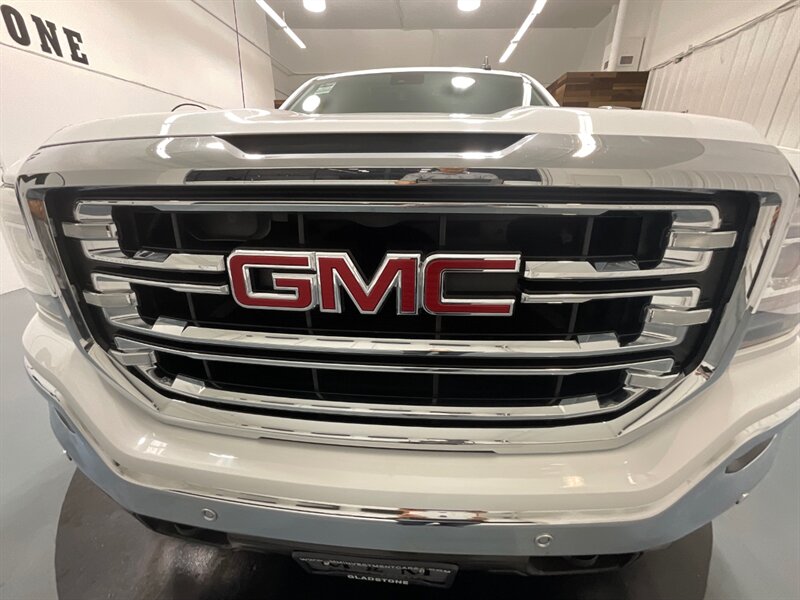 2016 GMC Sierra 1500 SLT CREW CAB / 4x4 / 5.3L / HEATED & COOLED SEATS  / NAV / Leather / Excel Cond - Photo 35 - Gladstone, OR 97027