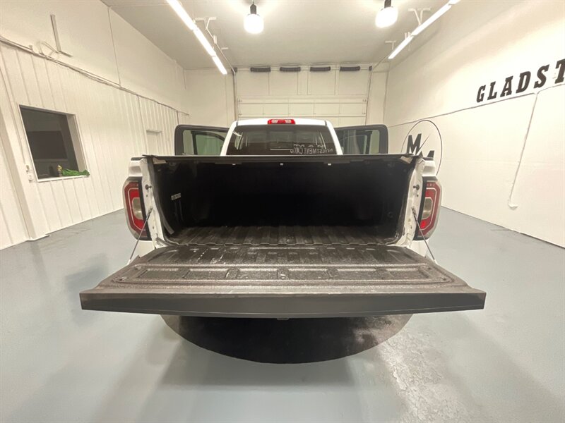 2016 GMC Sierra 1500 SLT CREW CAB / 4x4 / 5.3L / HEATED & COOLED SEATS  / NAV / Leather / Excel Cond - Photo 44 - Gladstone, OR 97027