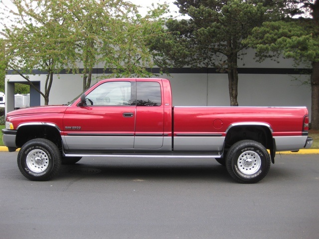 1998 Dodge Ram 2500 4X4 SLT LongBed *12-VALVE* 5.9L CUMMINS DIESEL   - Photo 2 - Portland, OR 97217